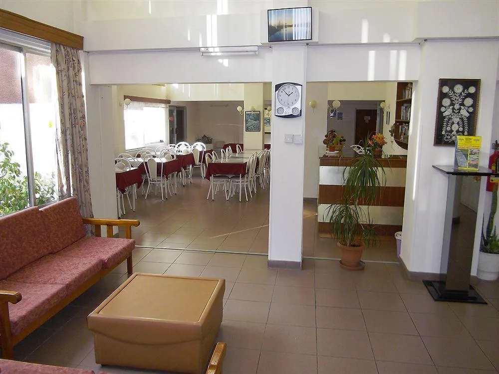 לרנקה Onisillos Hotel 2*,  קפריסין